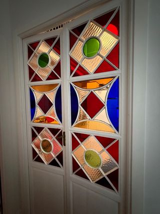 Puertas antiguas acristaladas