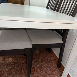 Mesa y 4 Sillas Comedor Madera