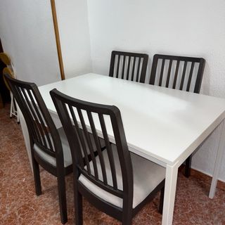 Mesa y 4 Sillas Comedor Madera