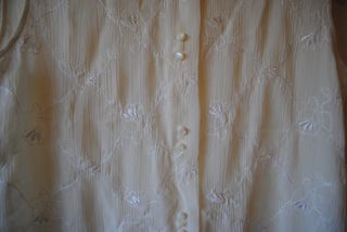 Top beige bordado estilo vintage COMO NUEVO