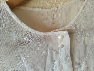 Top beige bordado estilo vintage COMO NUEVO