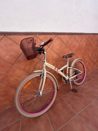 Bicicleta BTWIN con cesta