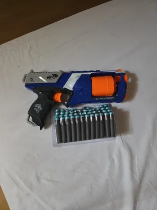 Pistola Nerf Strongarm y 50 balas