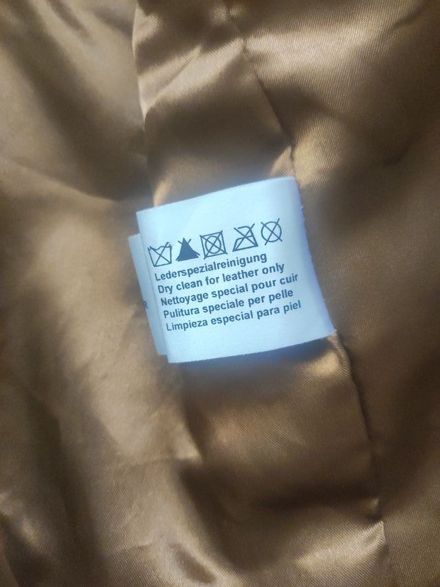 Chaqueta de autentica piel. Talla 38. Marrón.