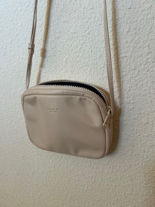 Bolso pequeño beige – Pull&Bear