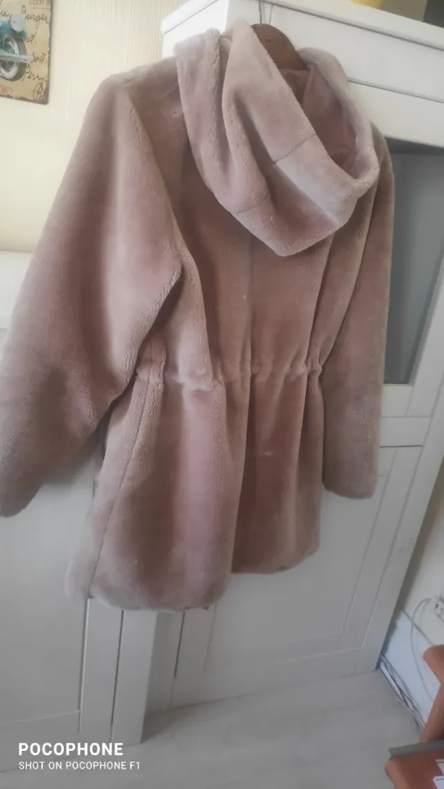 Abrigo pelo rosa palo