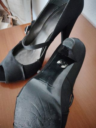 2 Pares Zapatos Talla 39/40 usados una sola vez