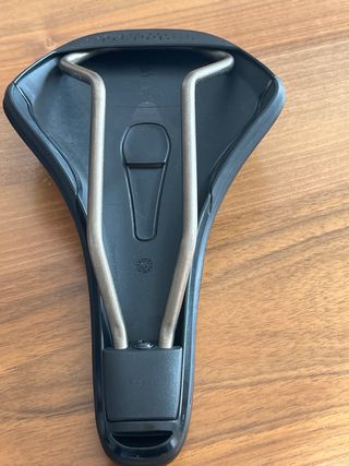 Sillín Fi'zi:k Terra Aidon 145mm Negro