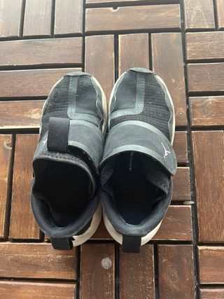 Zapatillas Jordan niño talla 35.5
