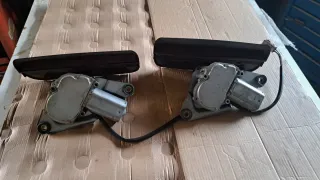 Tercera luz freno Saxo/106
Motor limpia trasero