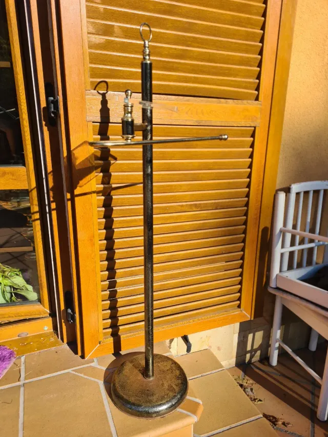 Colgador para pantalones y camisas