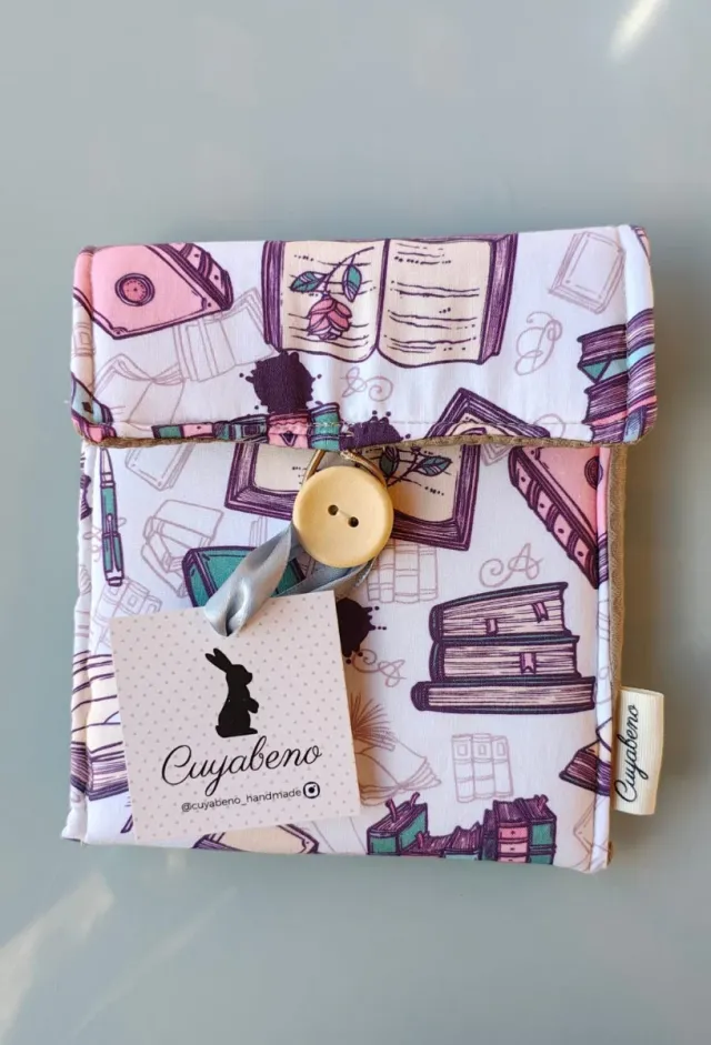 Funda acolchada eBook pequeño, con diseño de libro