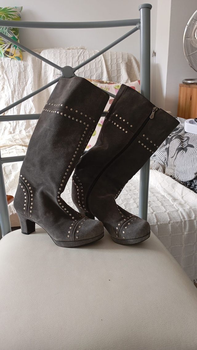 Botas DS COOL Talla 37 Gris Tachuelas