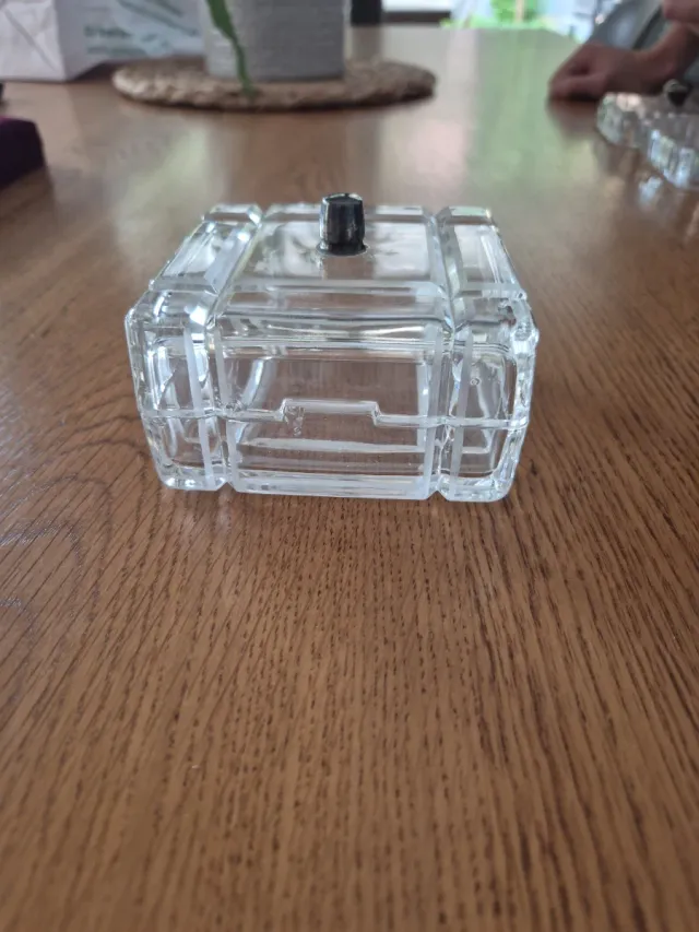Caja de cristal decorativa