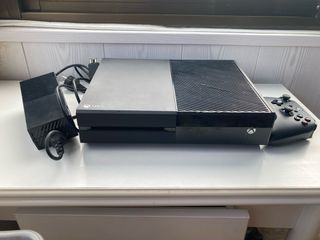 Console Xbox One da 500 GB