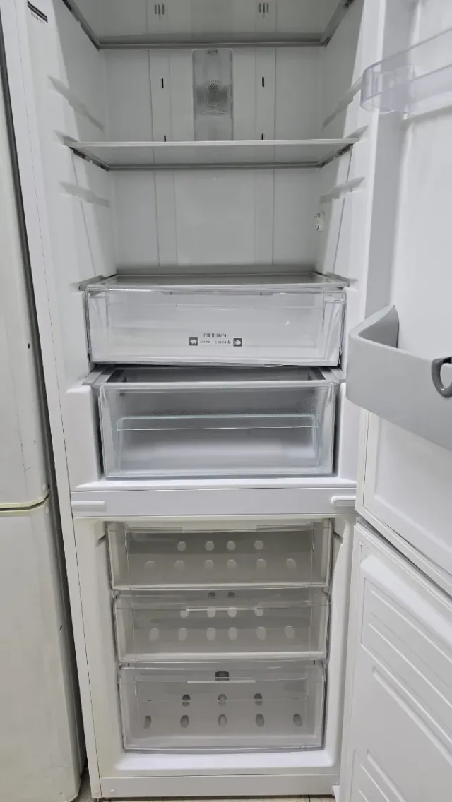 Frigorífico Edesa Combi No Frost 185x59cm A+