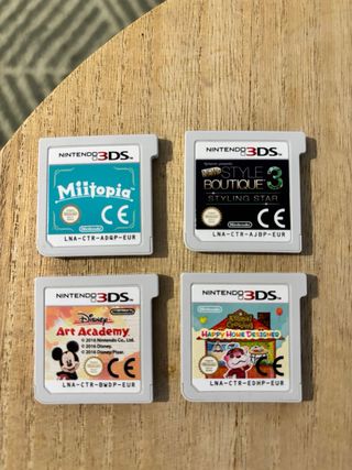 Nintendo 2DS bianco e rosso + 7 giochi