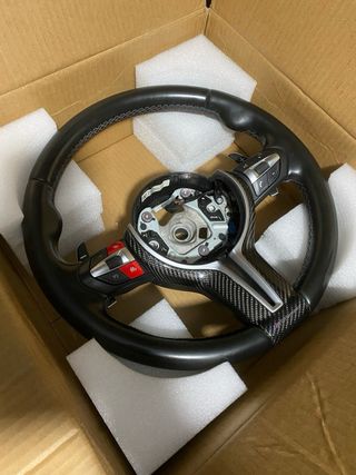 Volante BMW M4 Carbono y Cuero