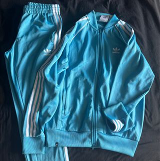 Chándal Adidas Gris y Azul (€100 los 3)