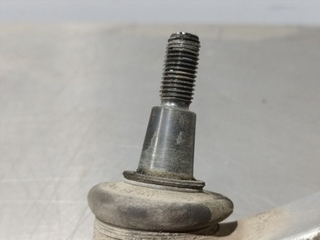 BRAZO SUSPENSION INFERIOR DELANTERO DERECHO AUDI