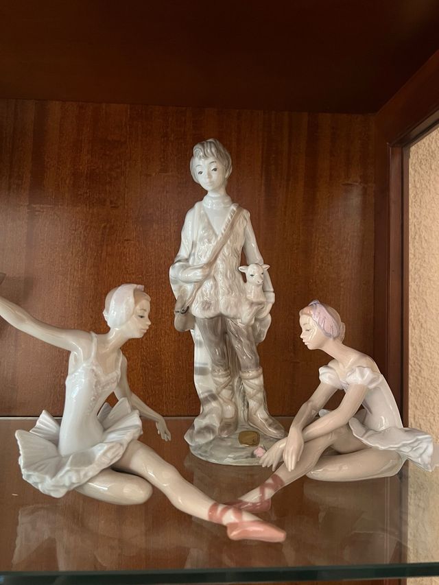 Figuras de porcelana bailarinas y pastor