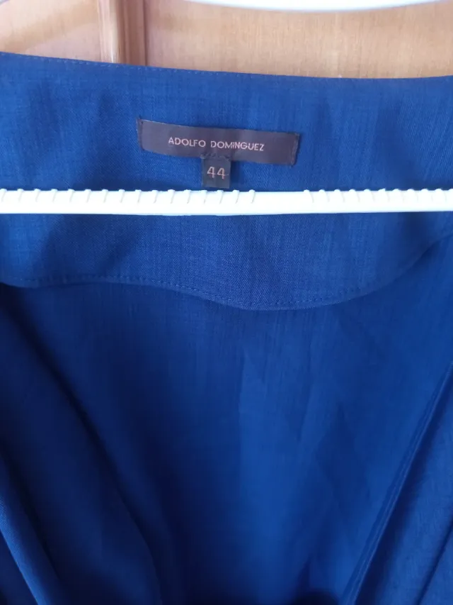 Vestido azul talla 44 pero es pequeño equivale a m