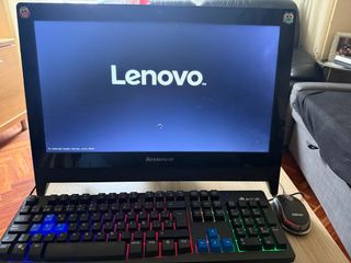 Ordenador de mesa Lenovo Negro