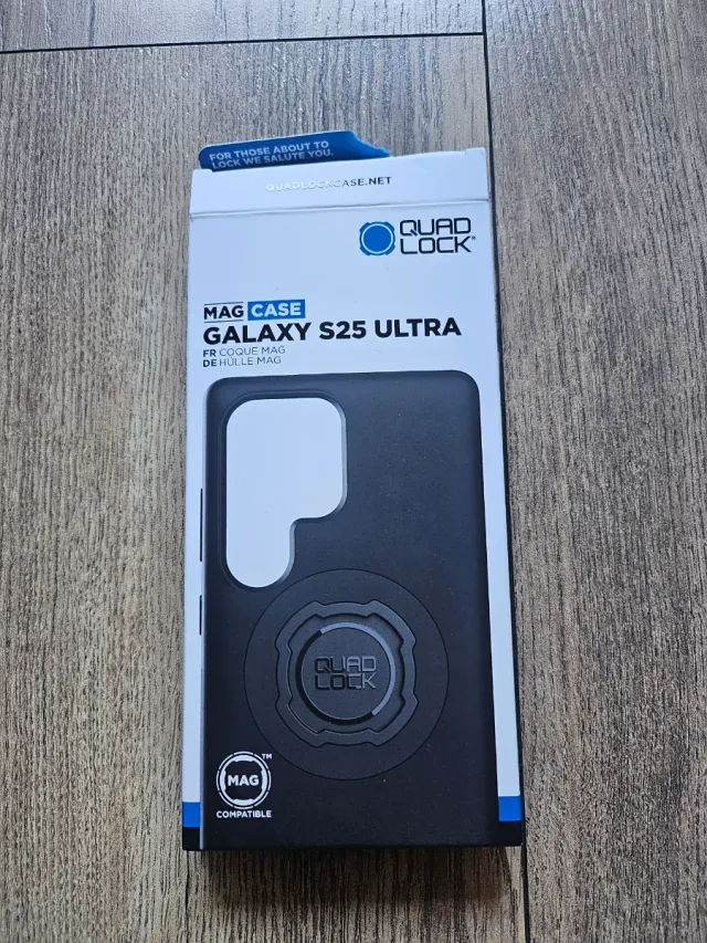 Samsung S25 ultra impoluto, no tiene ni un rasguño