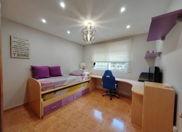 Alquiler Chalet con Jardín