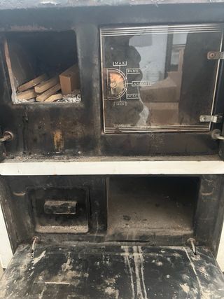 Stufa a legna con forno
