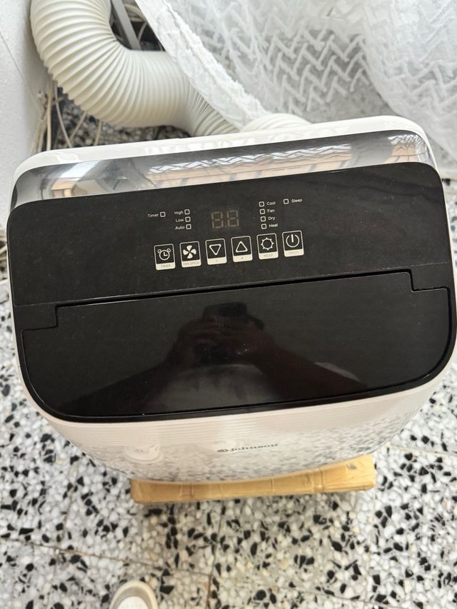 Aire Acondicionado Johnson Blanco y Negro