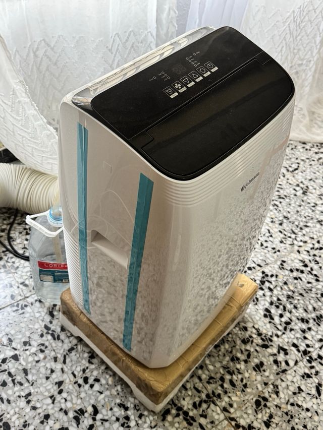 Aire Acondicionado Johnson Blanco y Negro