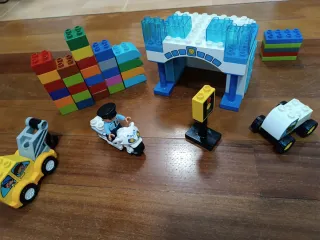 Stazione di polizia e veicoli Lego Duplo