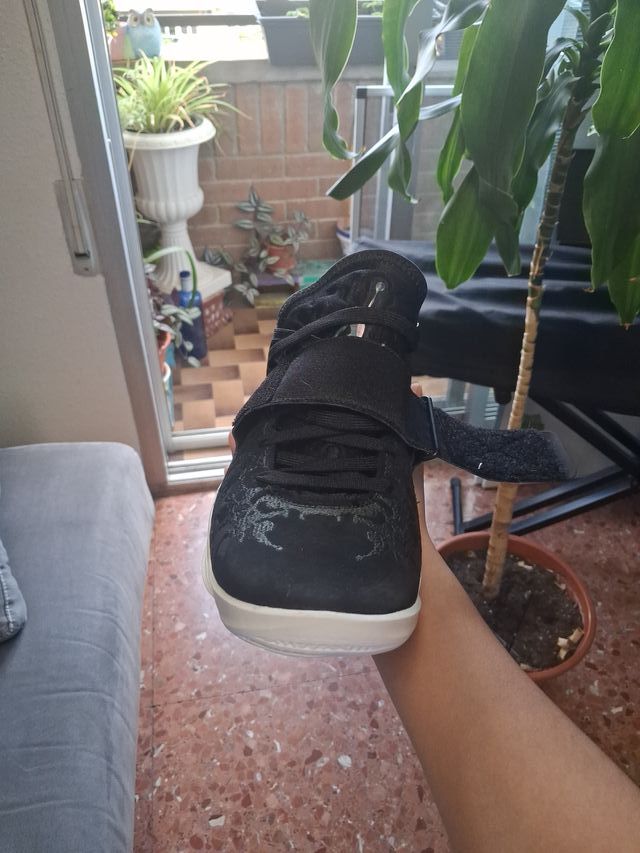 Jordan Zion 3 Negro/Blanco