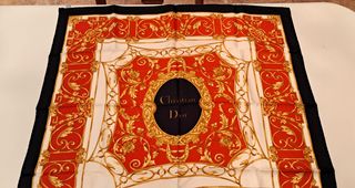 Pañuelo de seda 100% Christian Dior 