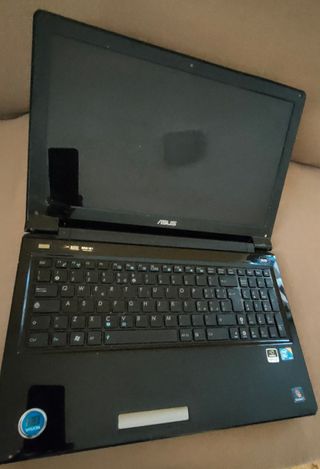 Pc Notebook Portatile ASUS nero da RIPARARE