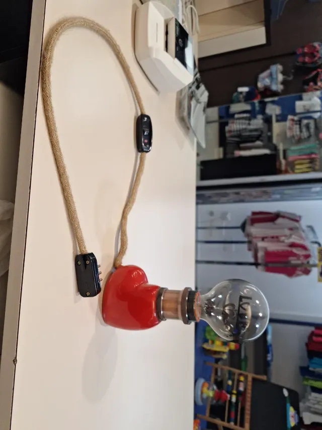 Lampada artigianale a forma di cuore