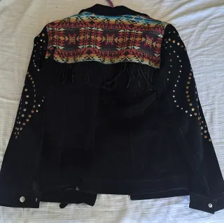 Cazadora Biker Negra Tachuelas y Bordado