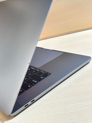 MacBook Pro 2017 Touch ID i7 / 16Gb / 512Gb