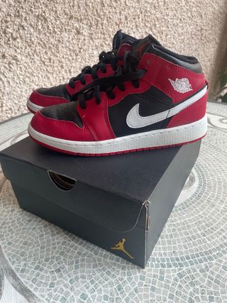 Air Jordan 1 Mid Talla 37.5
