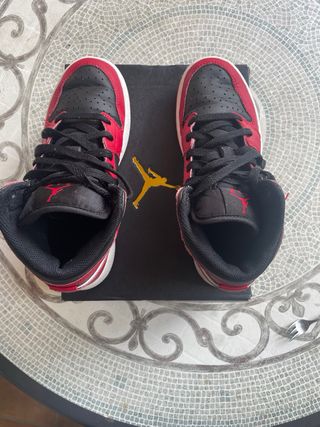 Air Jordan 1 Mid Talla 37.5