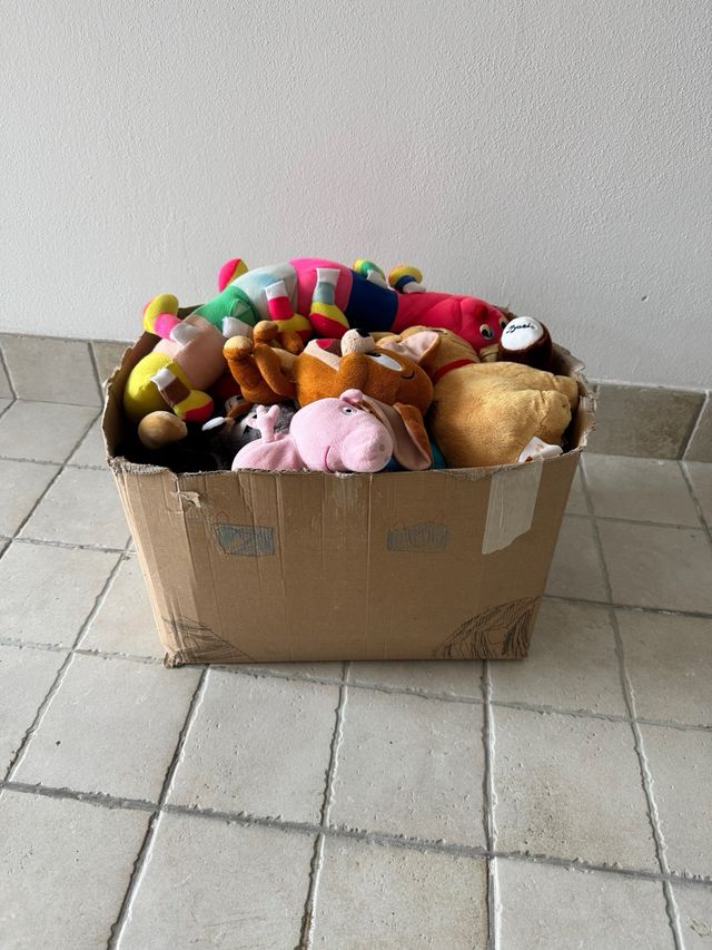 Lotto di peluche assortiti