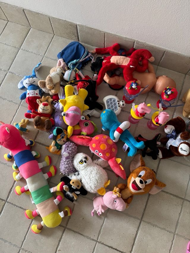 Lotto di peluche assortiti