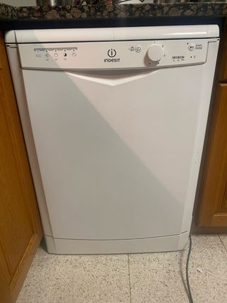 Lavastoviglie Indesit White