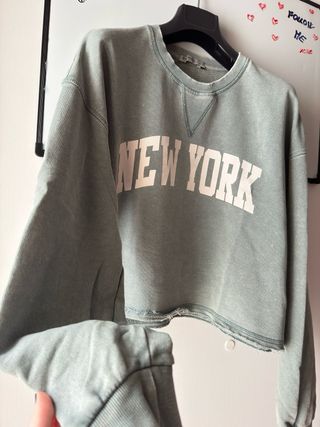 green vintage-effect cotton crop jumper