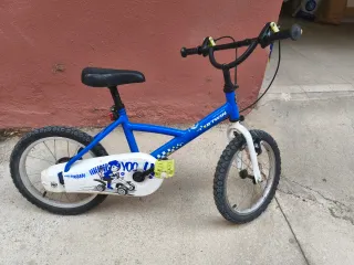 Bicicleta infantil Btwin azul