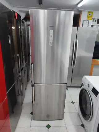 NEVERA MARCA SIEMENS INOX A+ 185X60CM GARANTIA