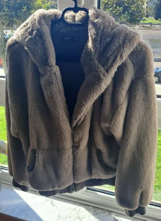 Cazadora peluche Bershka L