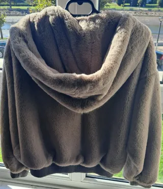 Cazadora peluche Bershka L