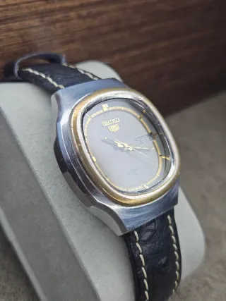 Reloj Seiko 5 Vintage Oro y Plata